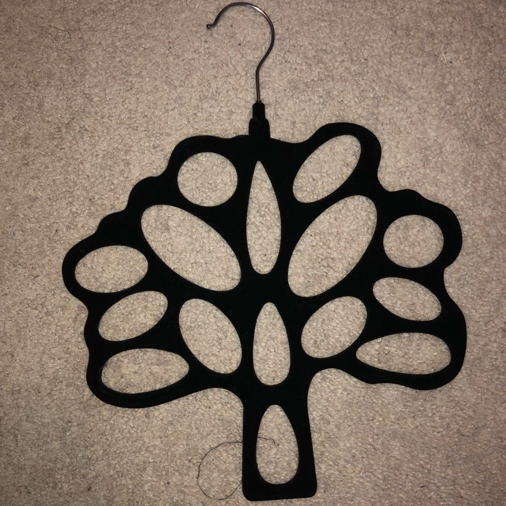 A scarf tree hanger